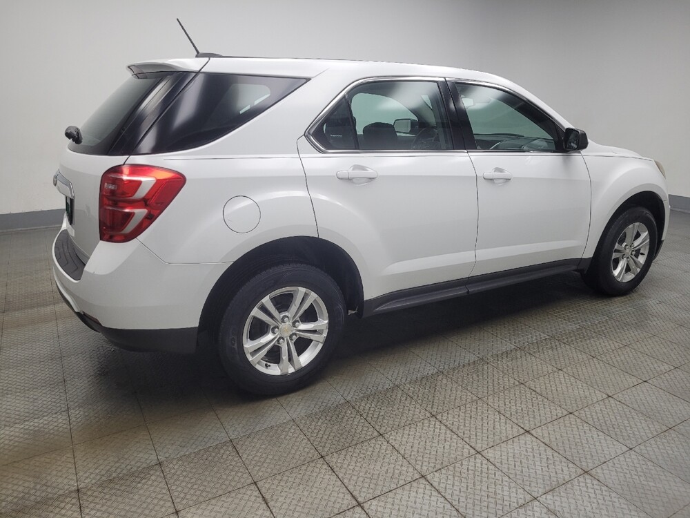 2017 Chevrolet Equinox in Indianapolis, IN 46219 - 18123199 10