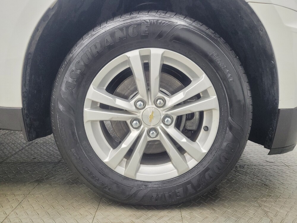 2017 Chevrolet Equinox in Indianapolis, IN 46219 - 18123199 31