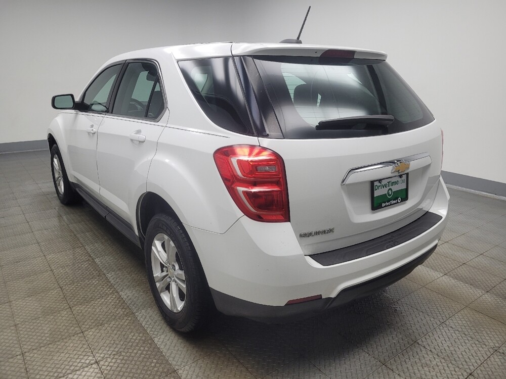 2017 Chevrolet Equinox in Indianapolis, IN 46219 - 18123199 5