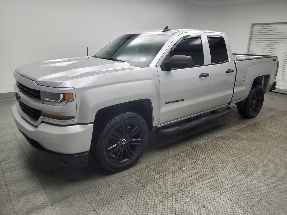 2019 Chevrolet Silverado 1500 in Indianapolis, IN 46219 - 18123203 2