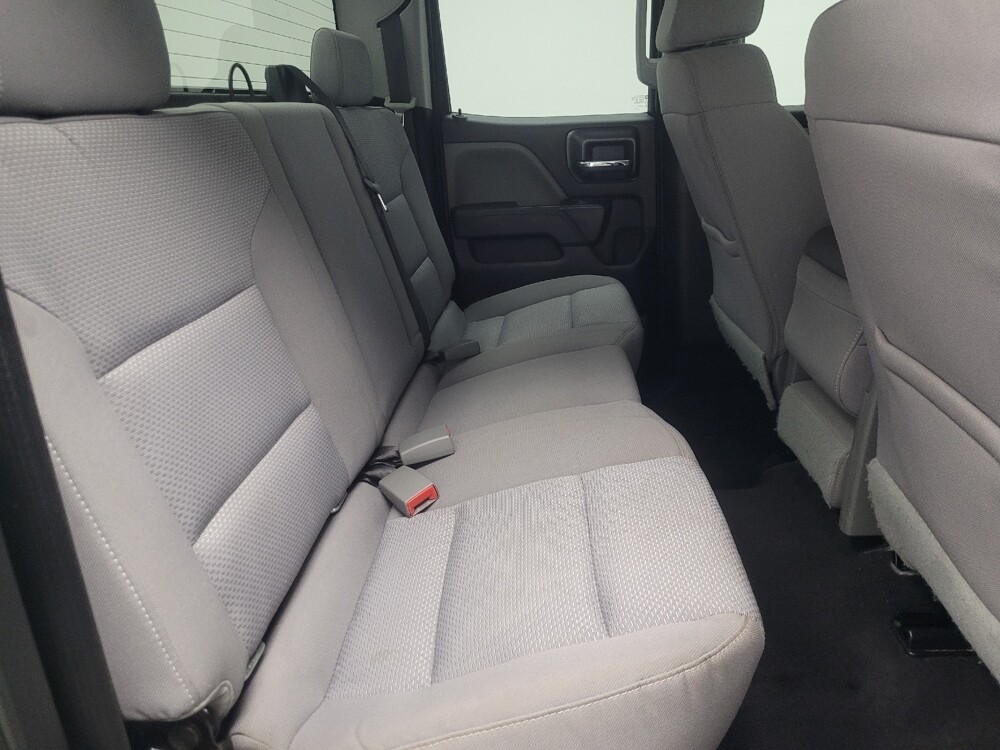 2019 Chevrolet Silverado 1500 in Indianapolis, IN 46219 - 18123203 19