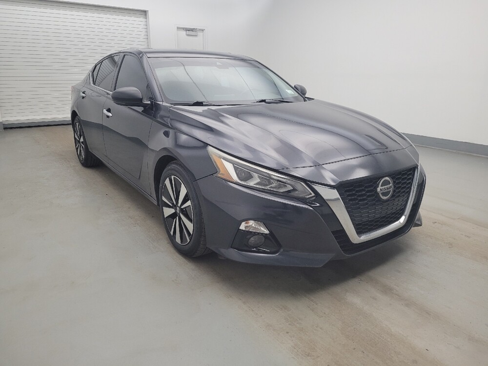 2019 Nissan Altima in Louisville, KY 40258 - 18123204 13