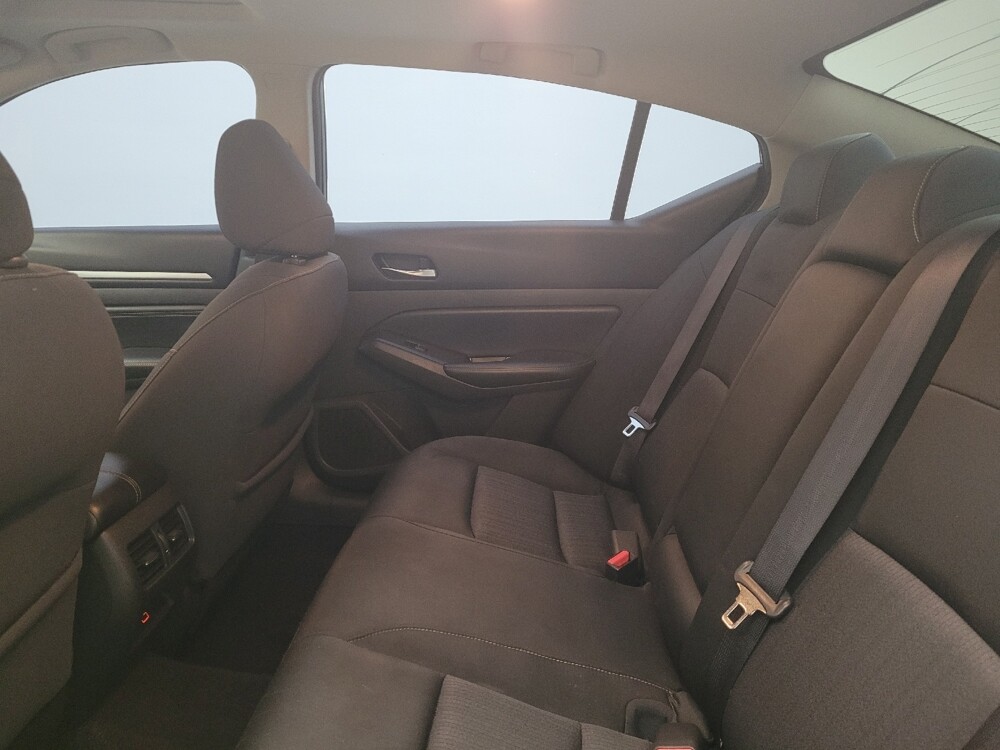 2019 Nissan Altima in Louisville, KY 40258 - 18123204 18