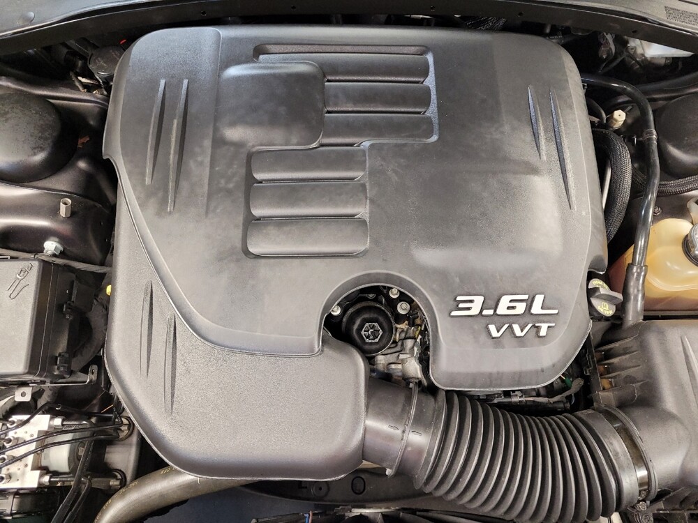 2018 Chrysler 300 in Greenville, SC 29607 - 18123205 30