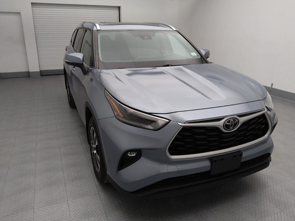 2021 Toyota Highlander in Independence, MO 64055 - 18123207 14