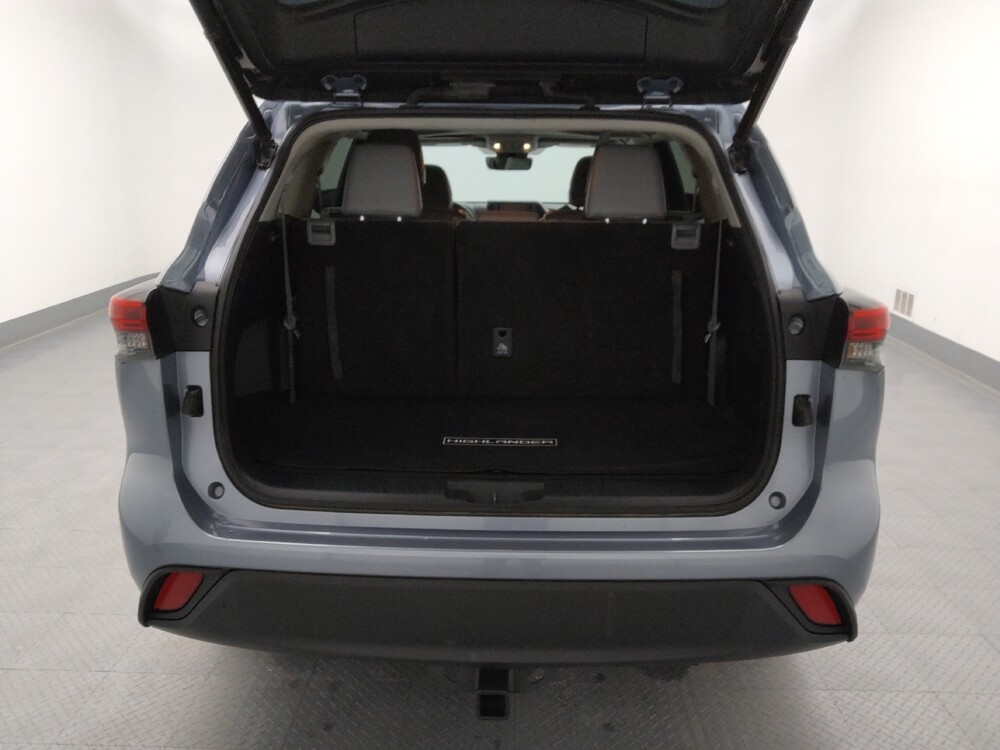 2021 Toyota Highlander in Independence, MO 64055 - 18123207 29