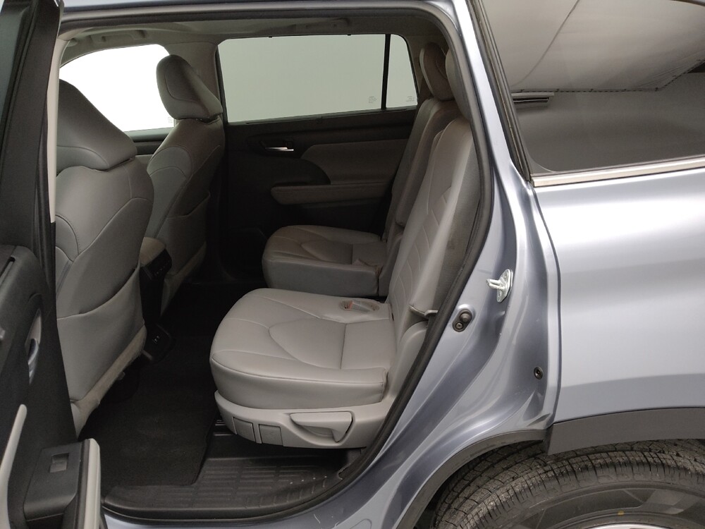 2021 Toyota Highlander in Independence, MO 64055 - 18123207 18