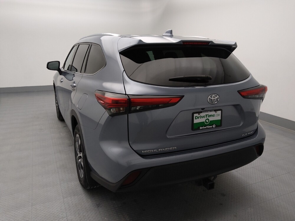 2021 Toyota Highlander in Independence, MO 64055 - 18123207 6