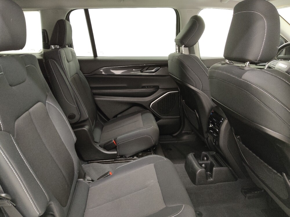 2022 Jeep Grand Cherokee L in St. Louis, MO 63125 - 18123209 19