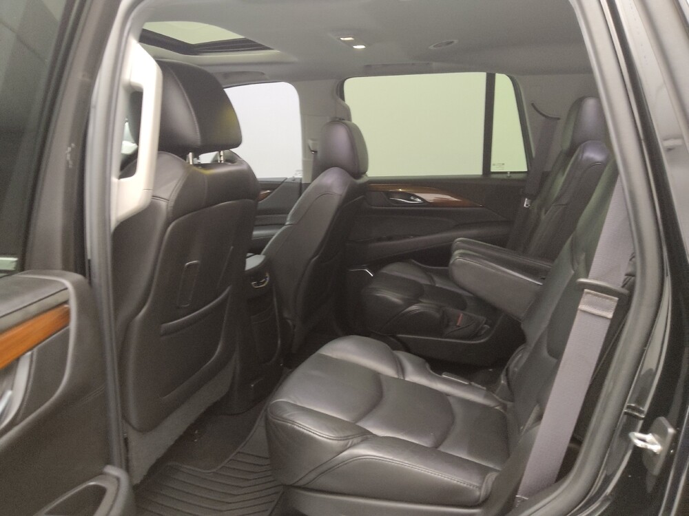 2017 Cadillac Escalade in Independence, MO 64055 - 18123211 18