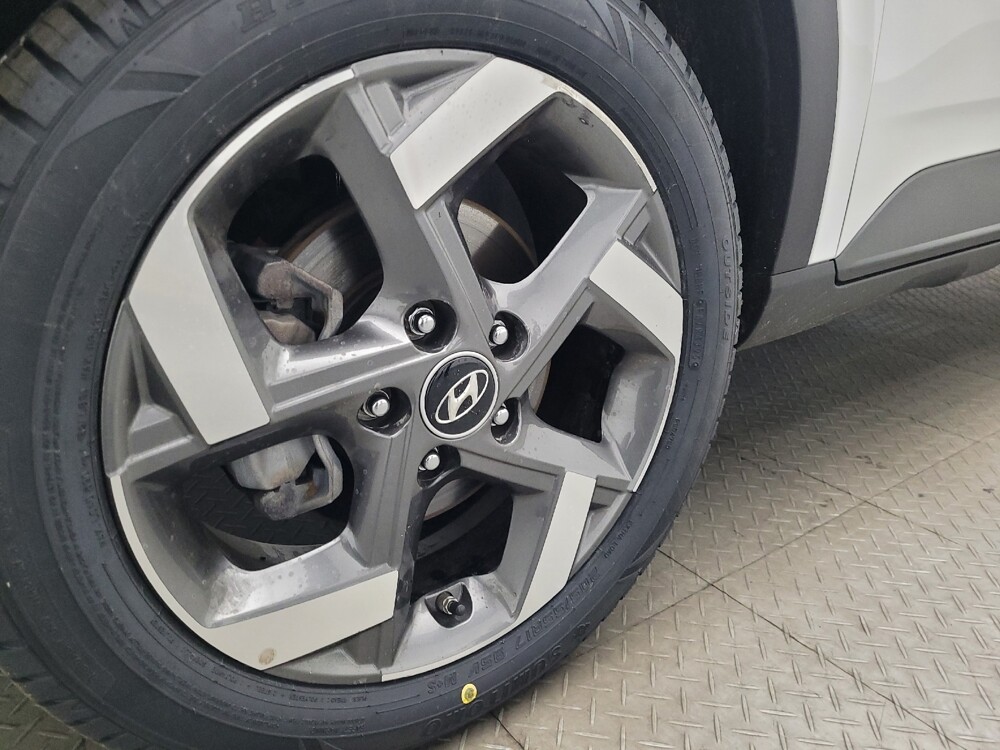 2025 Hyundai Venue in Jacksonville, FL 32210 - 18123228 31