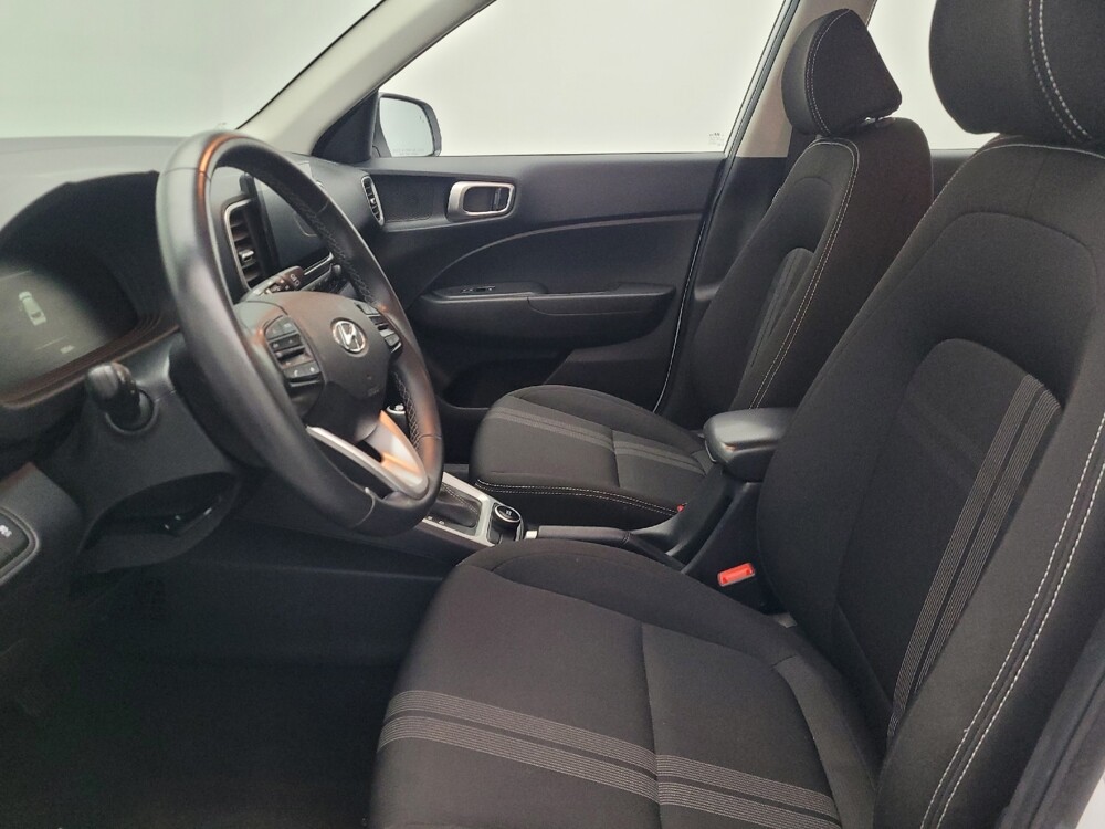 2025 Hyundai Venue in Jacksonville, FL 32210 - 18123228 17