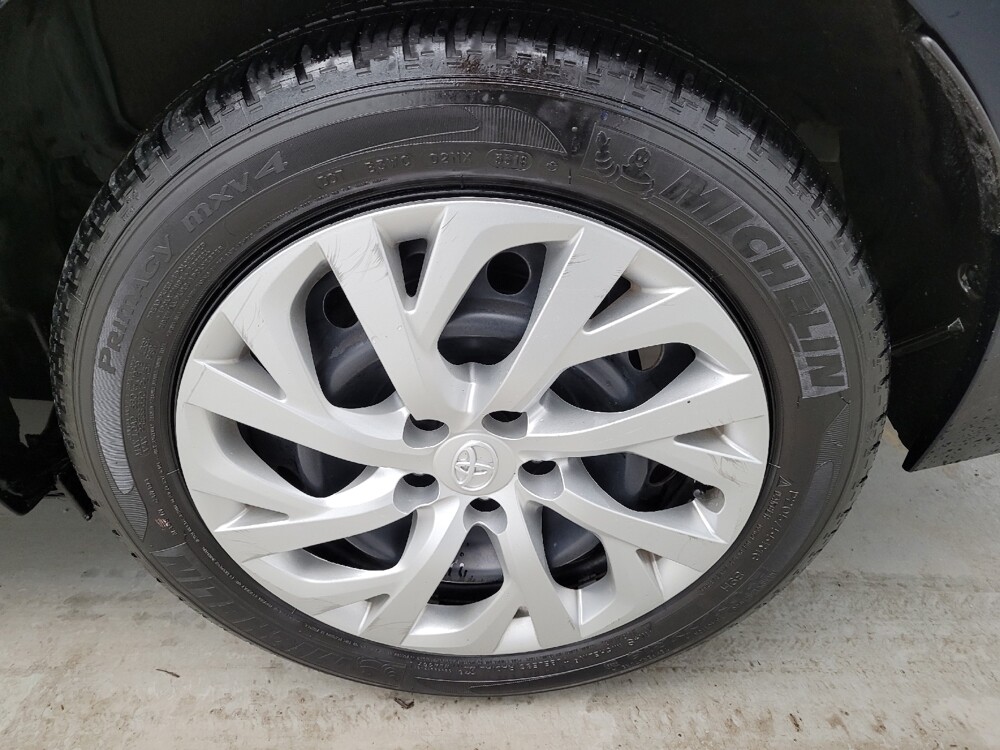 2019 Toyota Corolla in Louisville, KY 40258 - 18123229 31