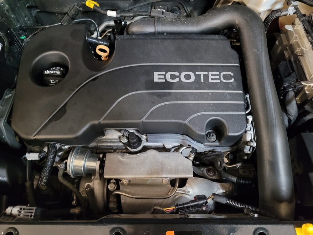 2020 Chevrolet Equinox in Conway, SC 29526 - 18123231 30