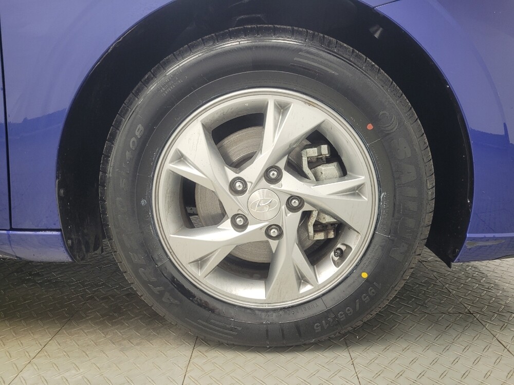 2021 Hyundai Elantra in Indianapolis, IN 46219 - 18123232 31