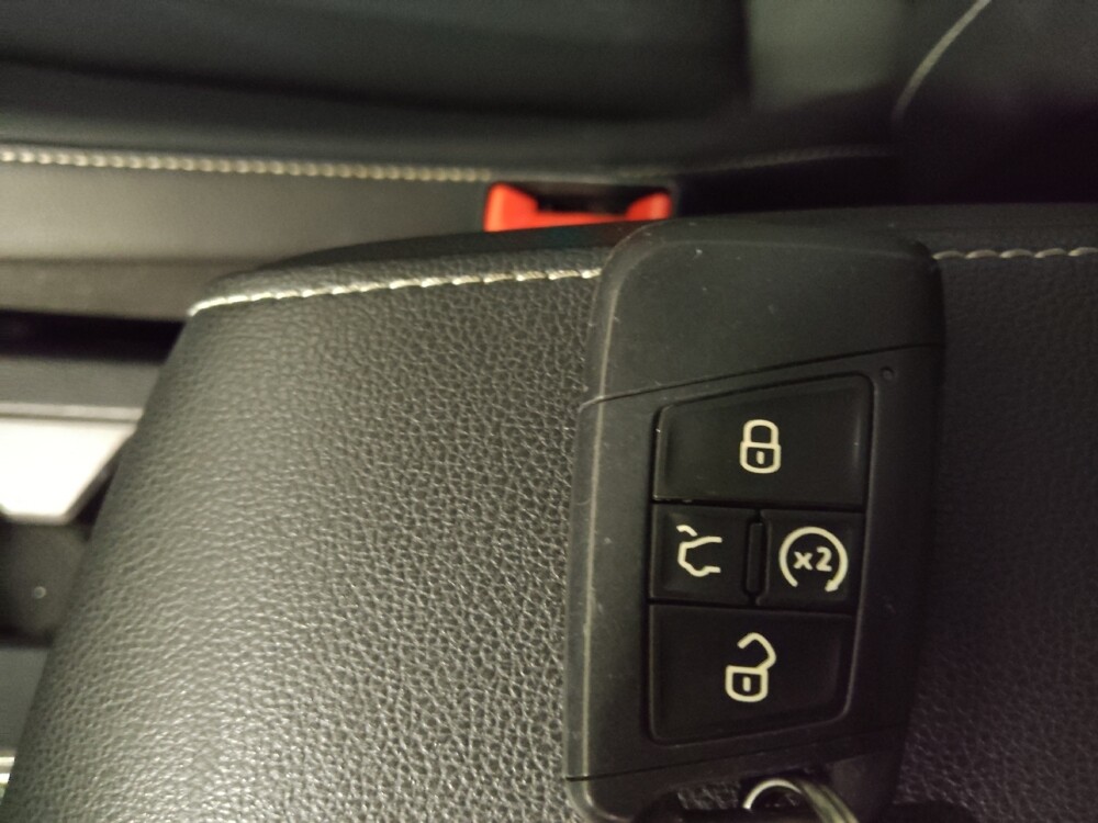 2022 Volkswagen Tiguan in Morrow, GA 30260 - 18123248 32