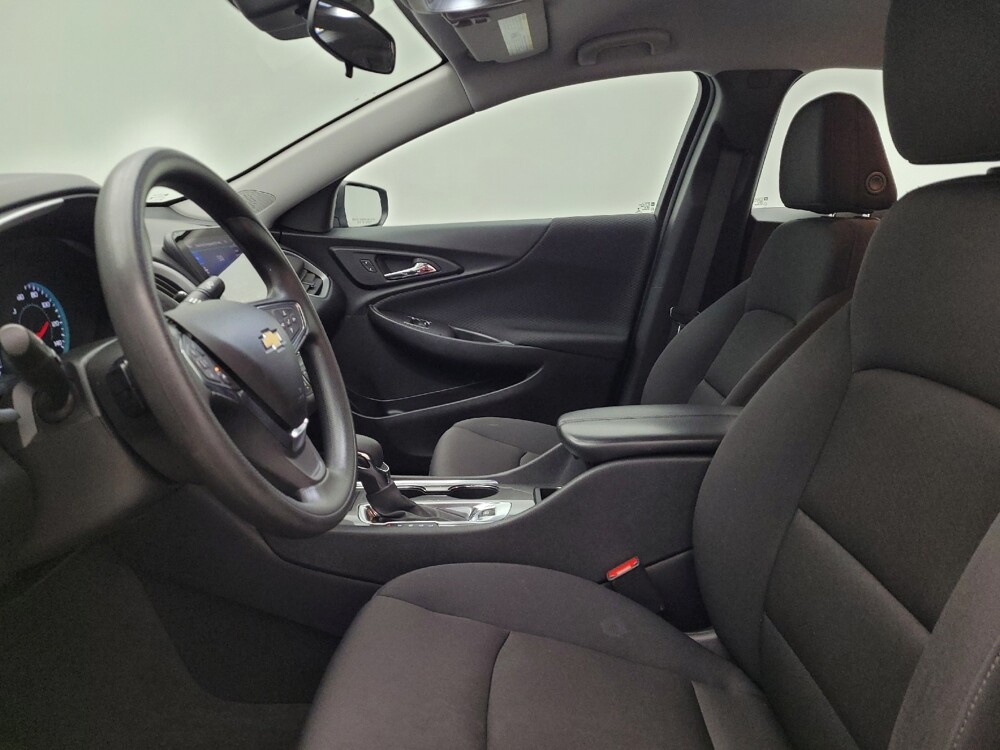 2023 Chevrolet Malibu in Maple Heights, OH 44137 - 18123253 17