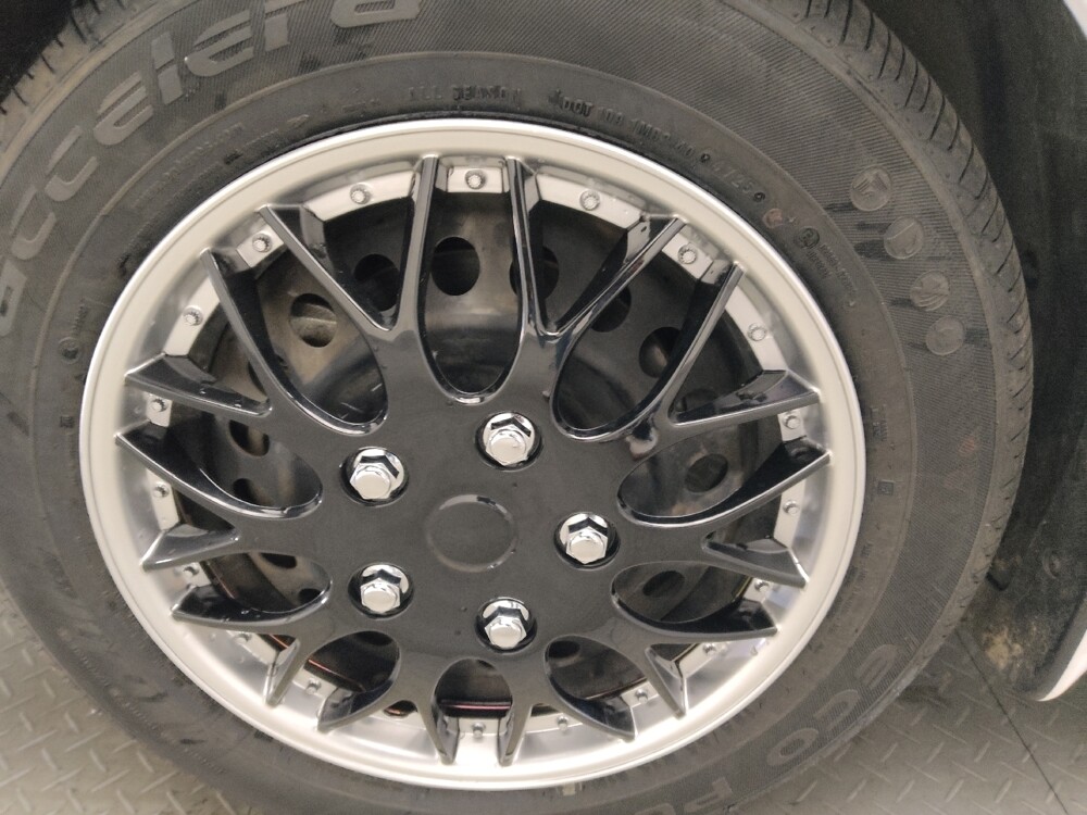 2020 Nissan Versa in Macon, GA 31210 - 18123268 31