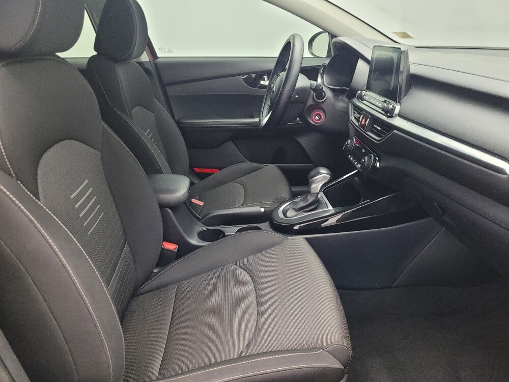 2019 Kia Forte in Pensacola, FL 32505 - 18123275 21