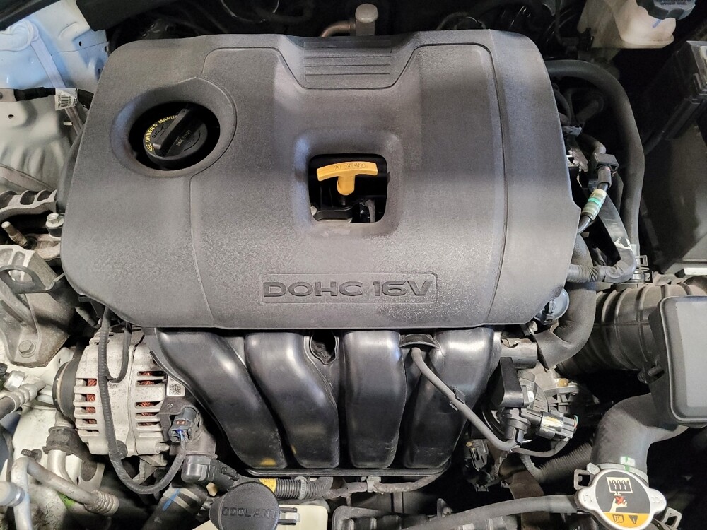 2019 Hyundai Elantra in Savannah, GA 31419 - 18123276 30