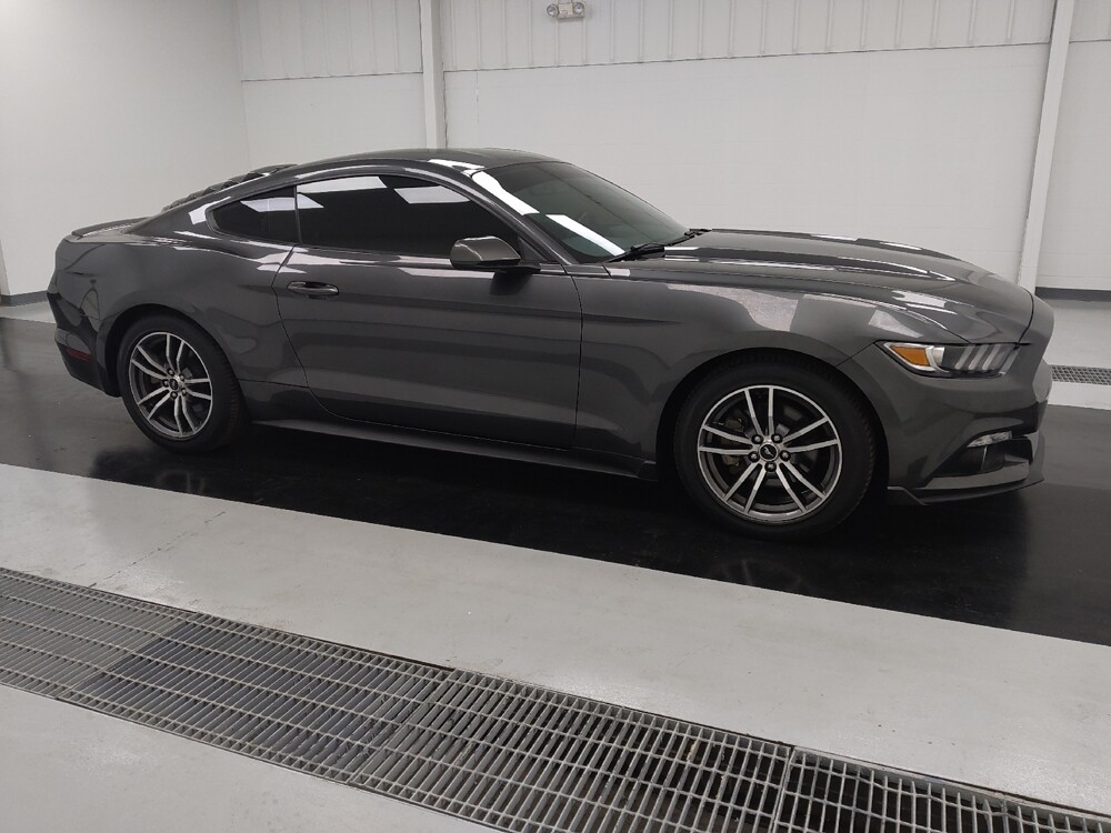 2017 Ford Mustang in St. Louis, MO 63125 - 18123277 11
