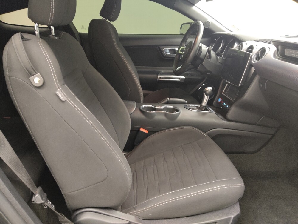 2017 Ford Mustang in St. Louis, MO 63125 - 18123277 21