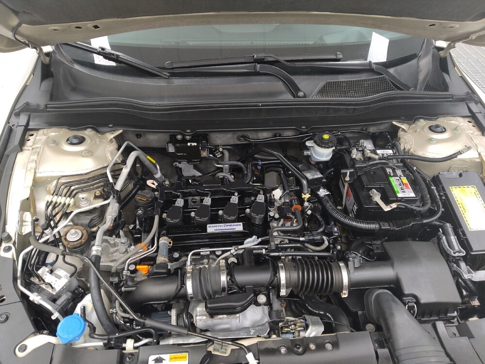 2018 Honda Accord in St. Louis, MO 63125 - 18123280 30