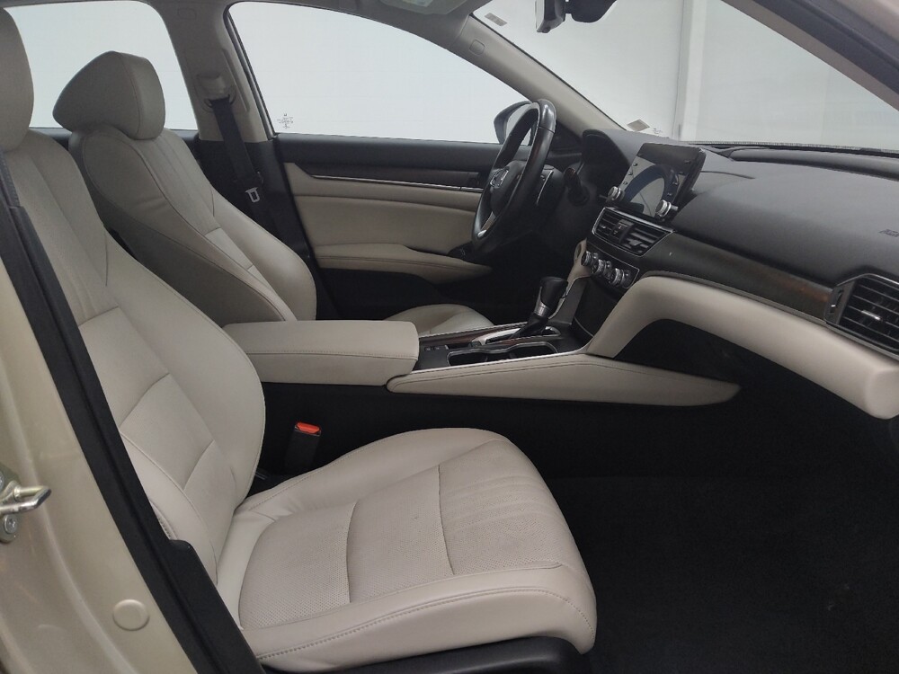 2018 Honda Accord in St. Louis, MO 63125 - 18123280 21