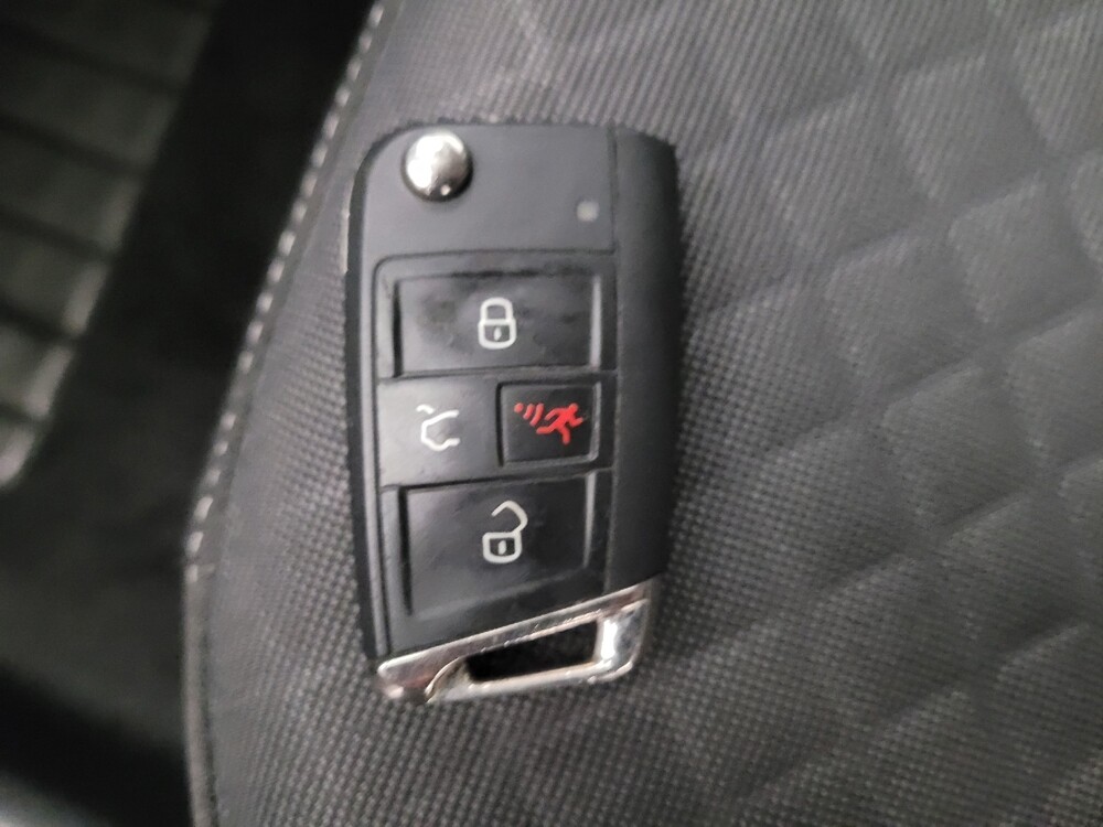 2021 Volkswagen Tiguan in Riverside, CA 92504 - 18123284 32