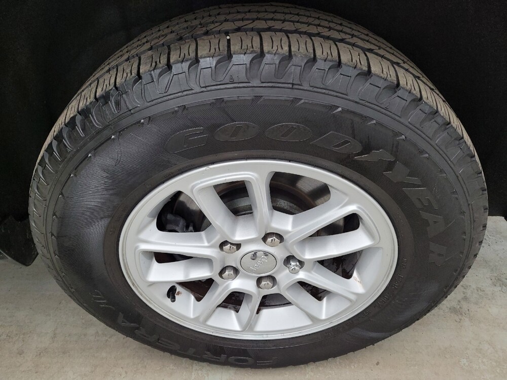 2019 Jeep Grand Cherokee in Columbus, OH 43228 - 18123285 31