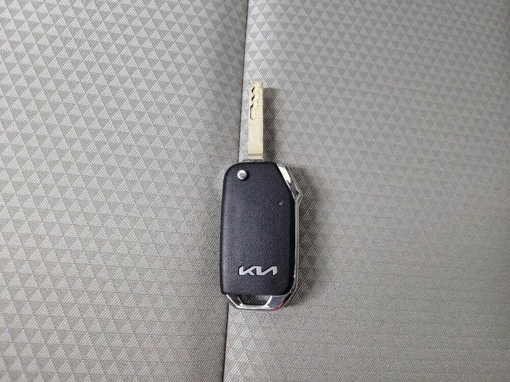 2025 Kia Soul in Allentown, PA 18103 - 18123288 32