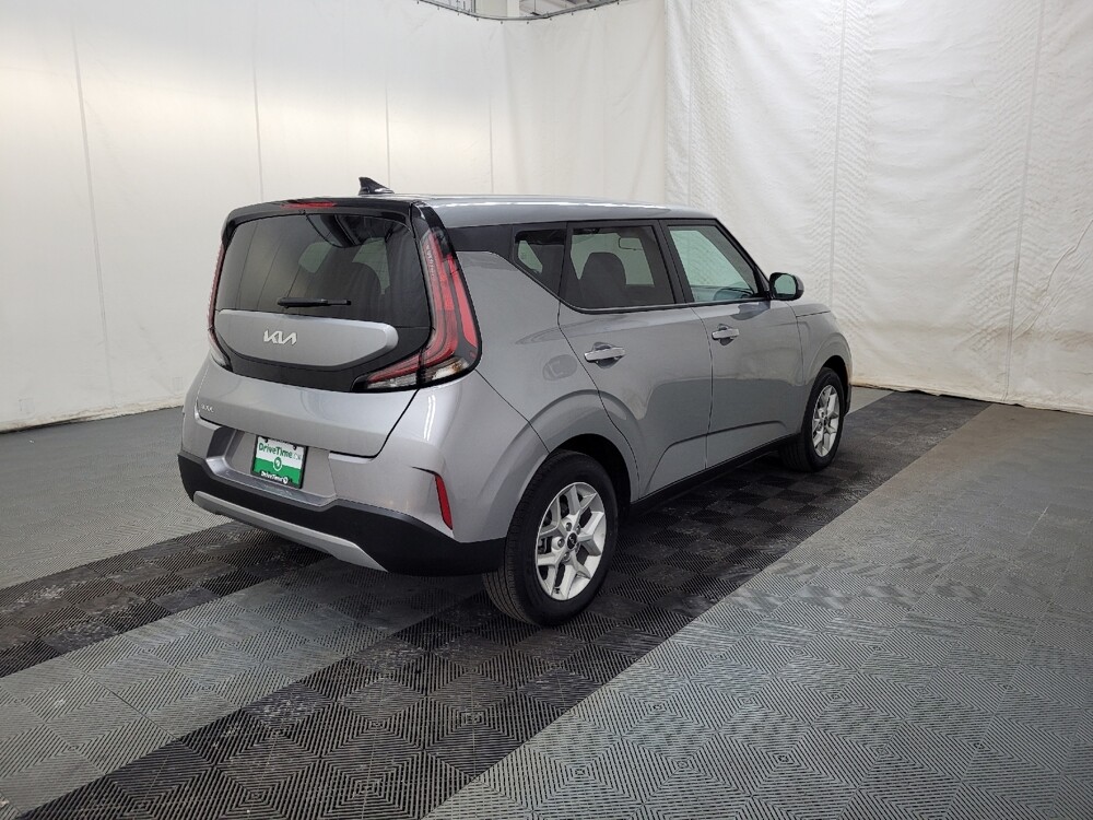 2025 Kia Soul in Allentown, PA 18103 - 18123288 9