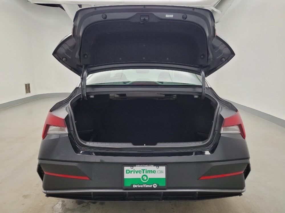 2024 Hyundai Elantra in Maple Heights, OH 44137 - 18123289 29