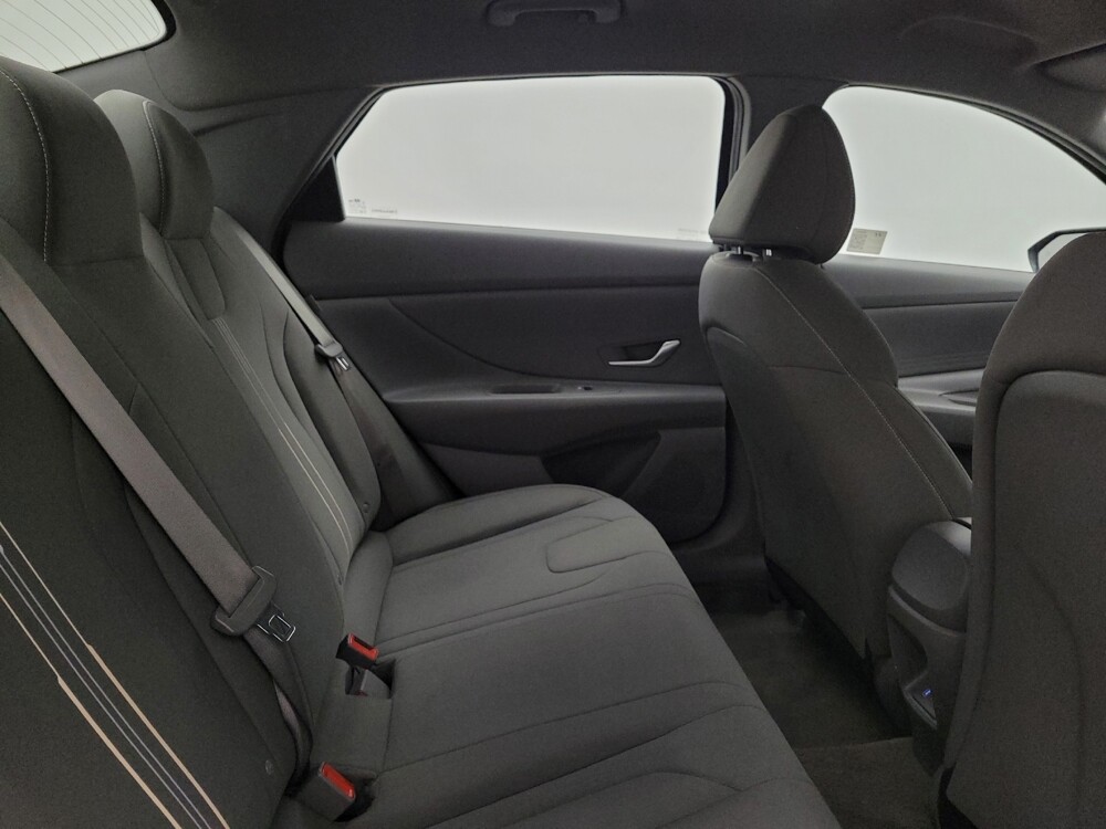 2024 Hyundai Elantra in Maple Heights, OH 44137 - 18123289 19