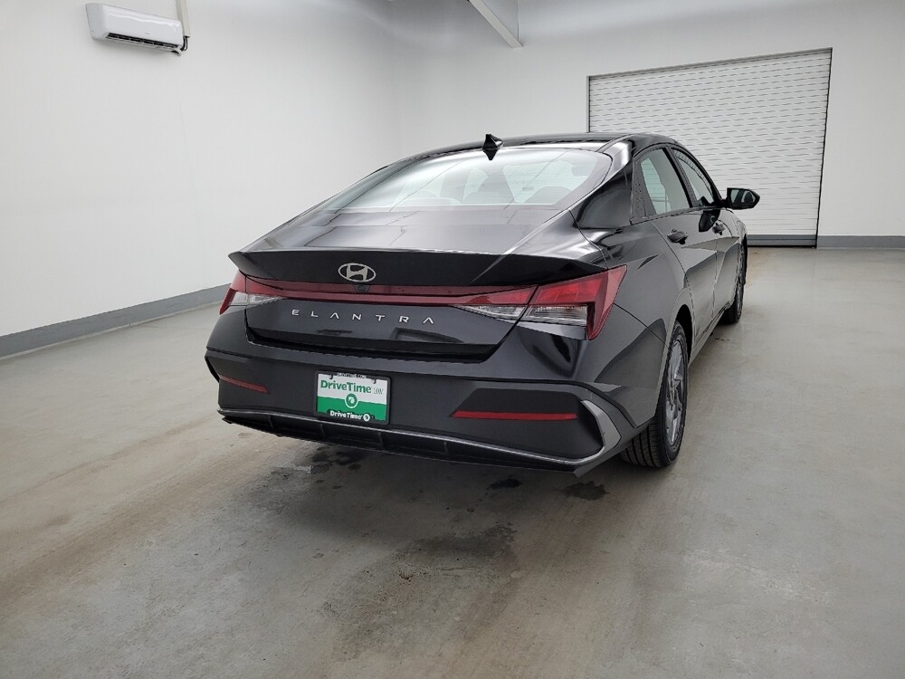 2024 Hyundai Elantra in Maple Heights, OH 44137 - 18123289 7