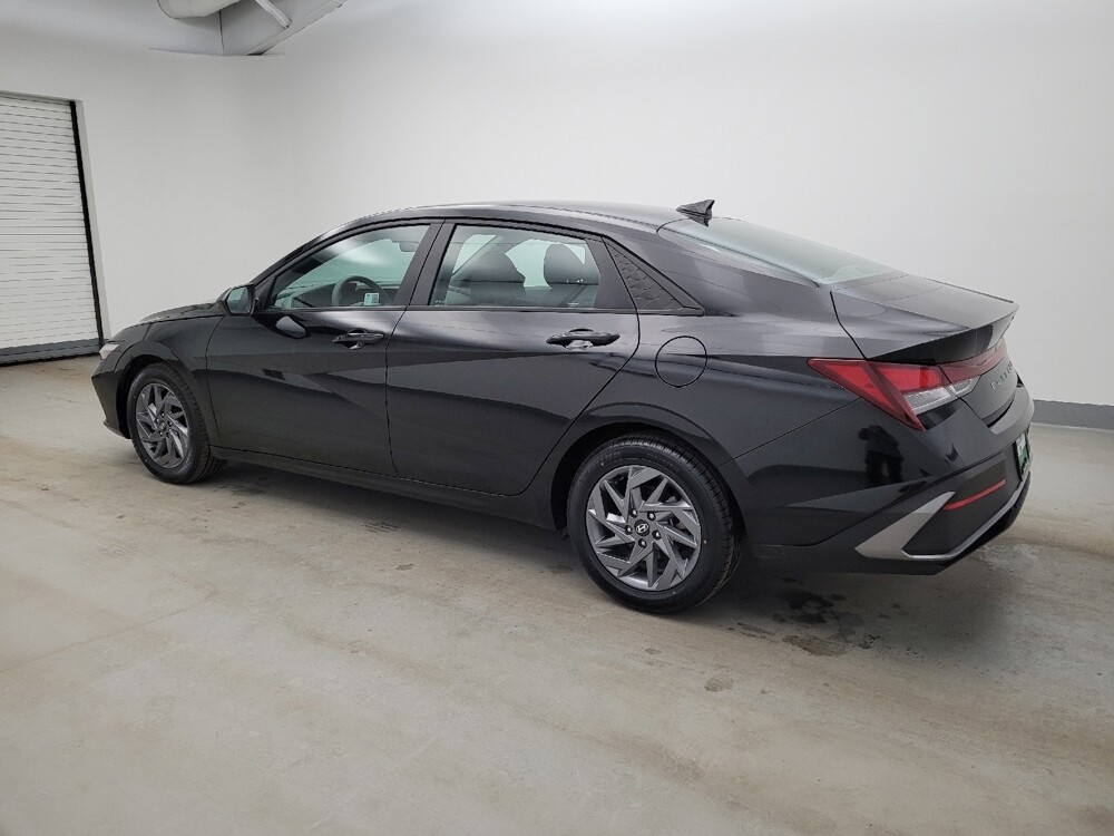 2024 Hyundai Elantra in Maple Heights, OH 44137 - 18123289 3