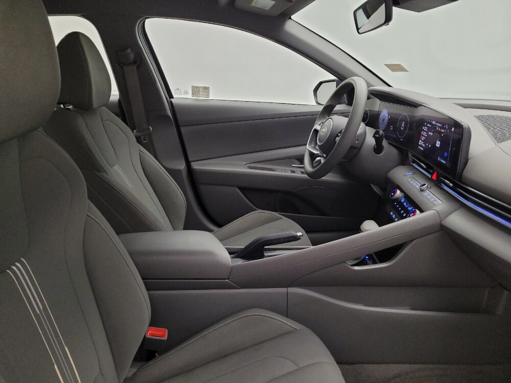 2024 Hyundai Elantra in Maple Heights, OH 44137 - 18123289 21