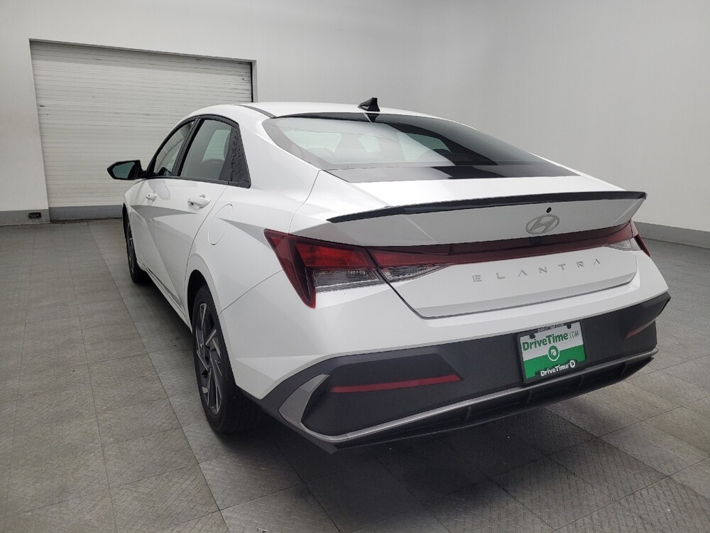 2025 Hyundai Elantra in Augusta, GA 30907 - 18123292 5