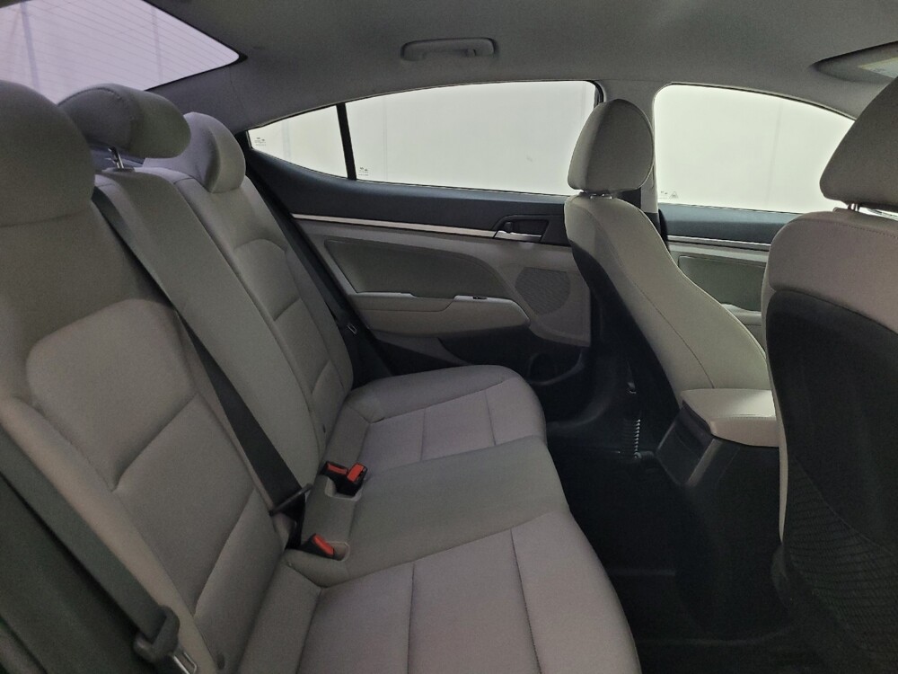 2017 Hyundai Elantra in Allentown, PA 18103 - 18123301 19