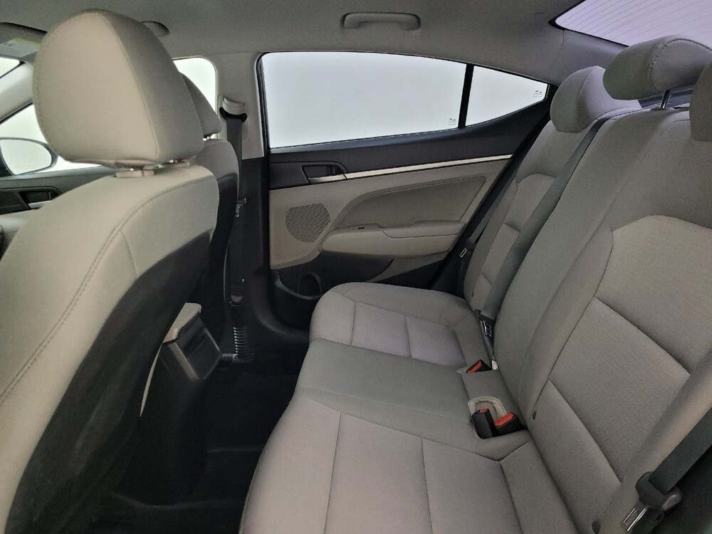 2017 Hyundai Elantra in Allentown, PA 18103 - 18123301 18