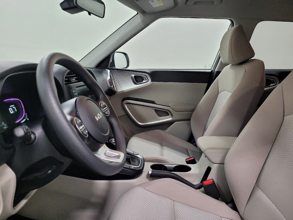 2025 Kia Soul in Allentown, PA 18103 - 18123303 17