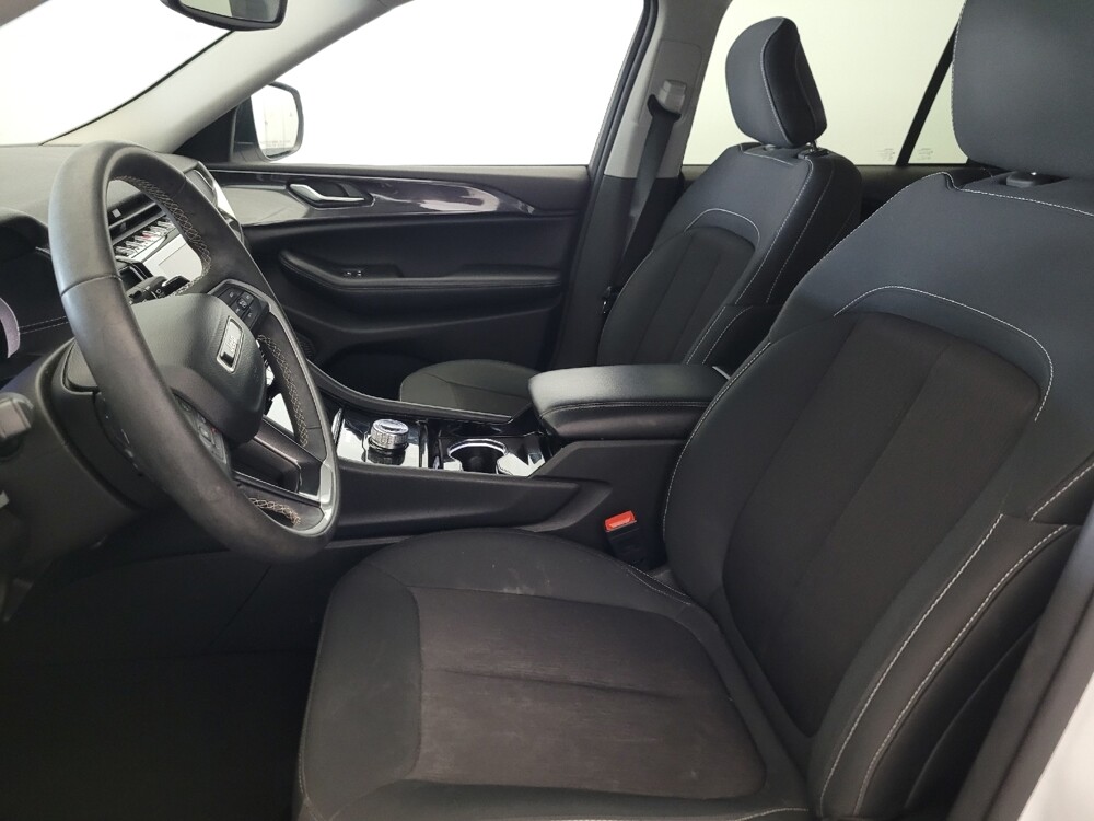 2023 Jeep Grand Cherokee in New Castle, DE 19720 - 18123307 17