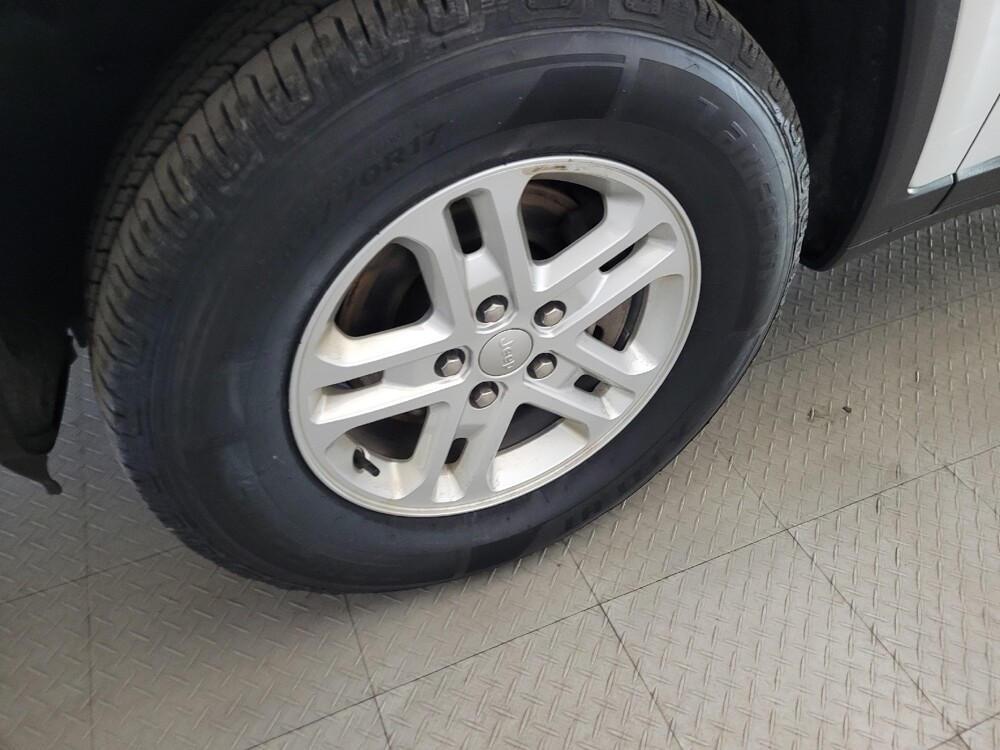 2023 Jeep Grand Cherokee in New Castle, DE 19720 - 18123307 31