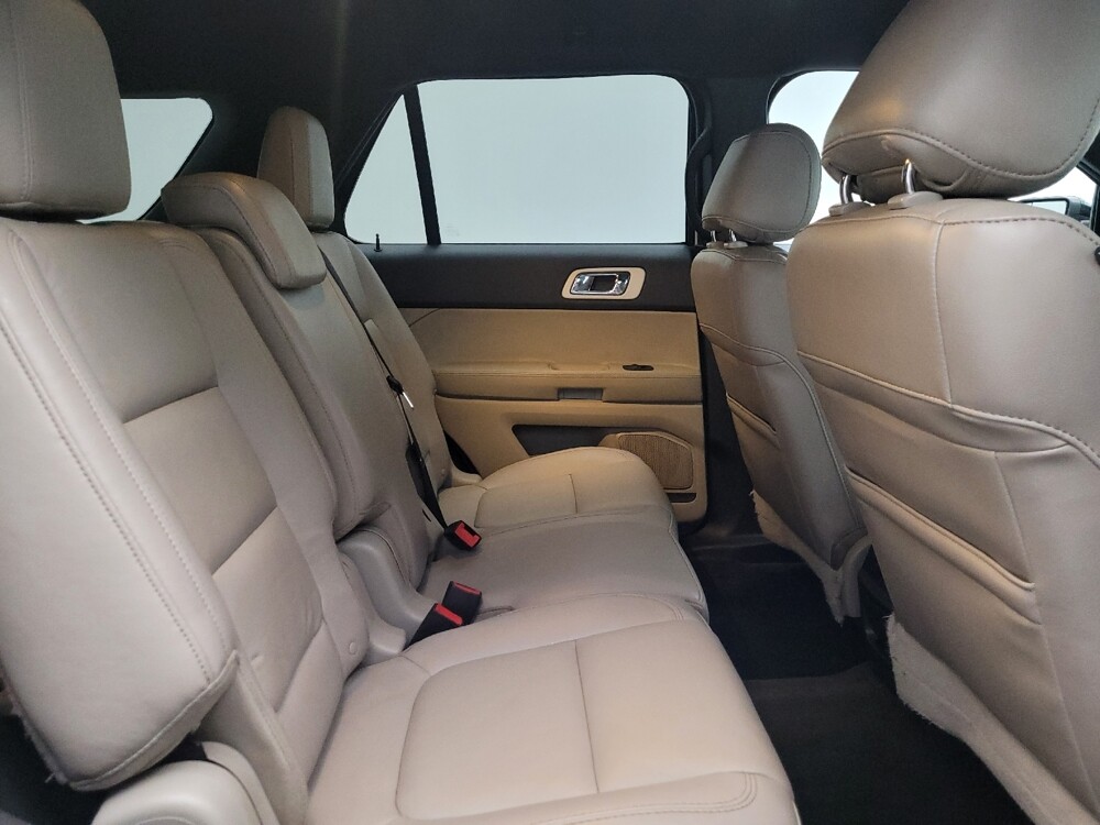 2015 Ford Explorer in Midlothian, IL 60445 - 18123312 19