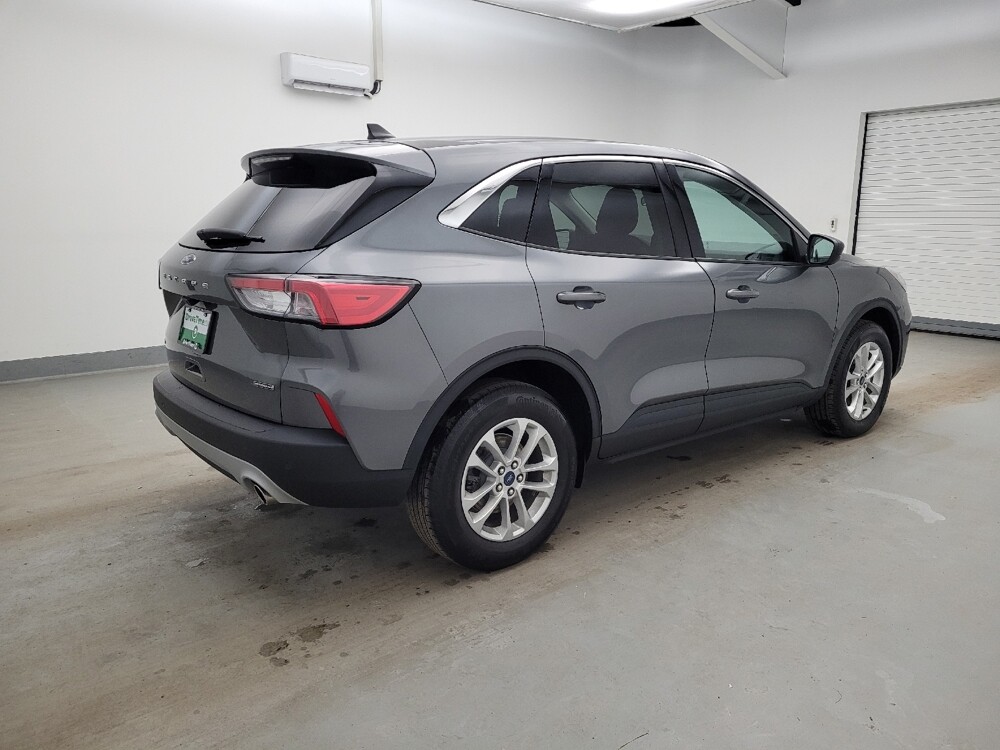 2022 Ford Escape in Louisville, KY 40258 - 18123322 10