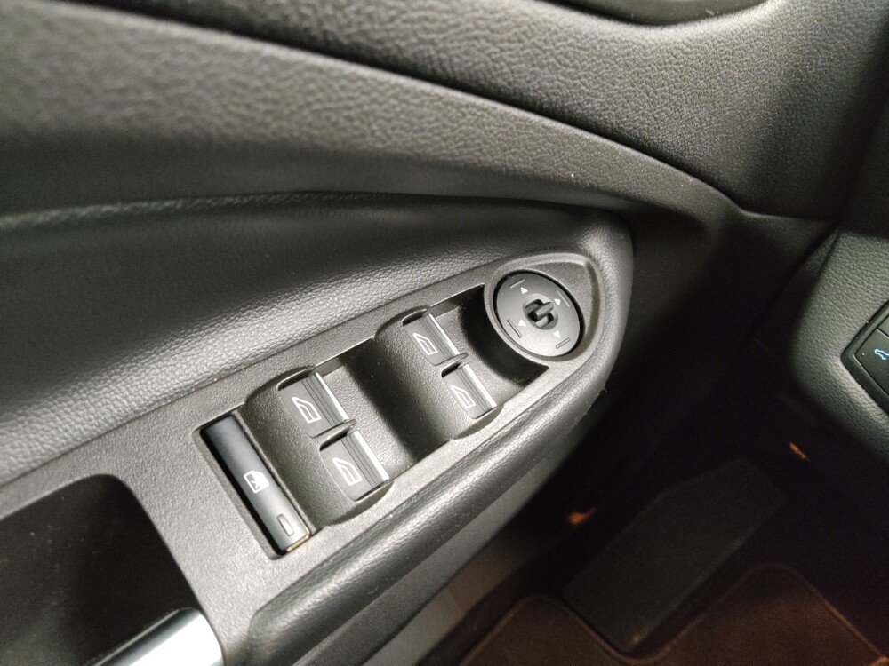 2019 Ford Escape in Wichita, KS 67207 - 18123324 27