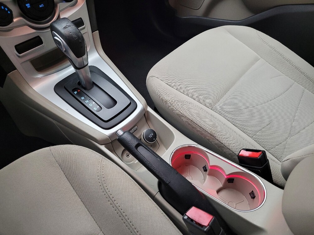 2014 Ford Fiesta in Taylor, MI 48180 - 18123329 26