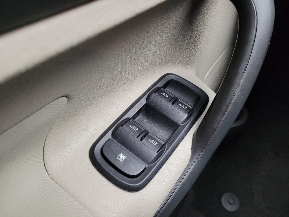 2014 Ford Fiesta in Taylor, MI 48180 - 18123329 27