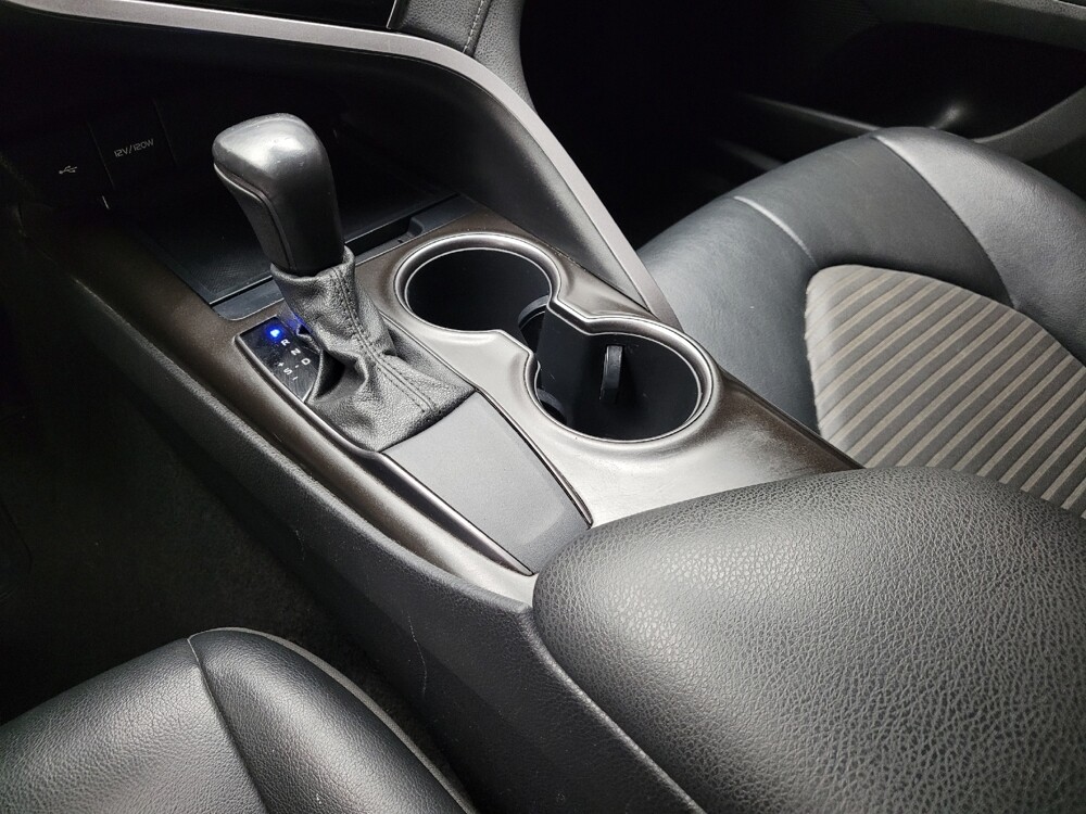 2021 Toyota Camry in Taylor, MI 48180 - 18123332 26