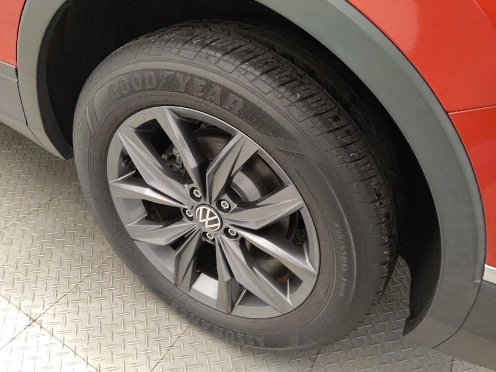 2022 Volkswagen Tiguan in Houston, TX 77060 - 18123338 31